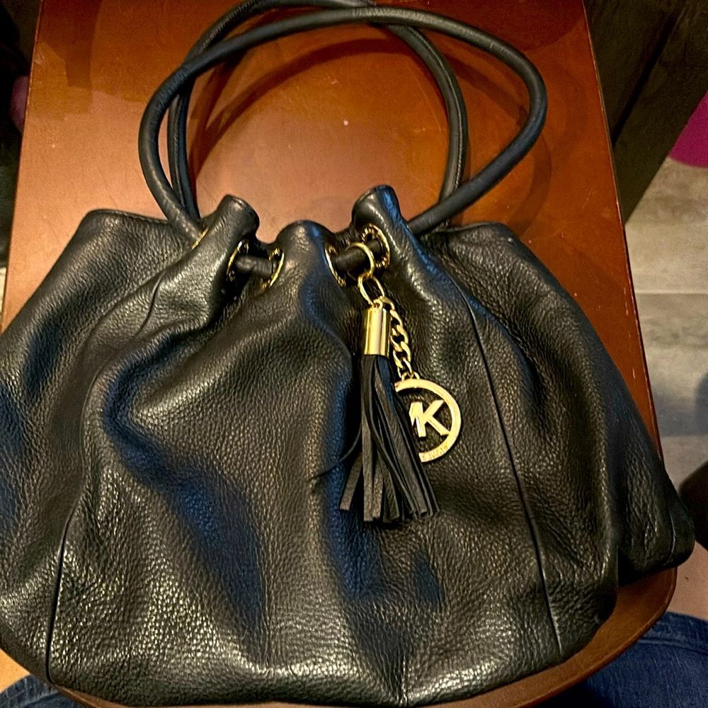 MICHAEL Michael Kors Black Pebbled Leather Round Handle Hobo Bag